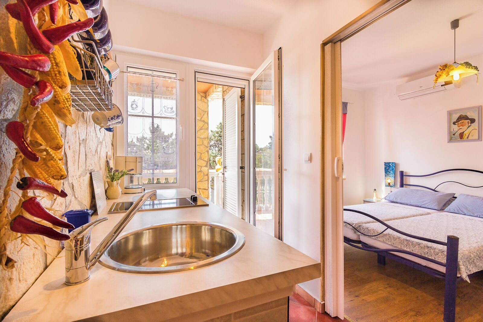 Internet, bed sheets