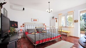 Unclassified image, 4 of 12, button - Apartments Šandor (100051-A3) - Liznjan (Liznjan)