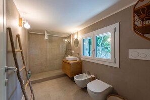 Dusche, Bidet