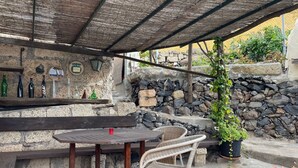 Outdoor dining - Casa Verde mit Whirlpool, Sauna und Garten by Interhome (El Jaral)