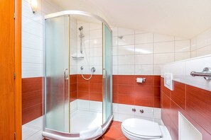 Shower, towels - Apartments Nevija (16066-A3) - Medulin (Medulin)
