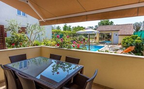 Outdoor dining - Apartment Zdenka (16096-A1) - Pula (Pula)