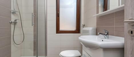 Shower, towels