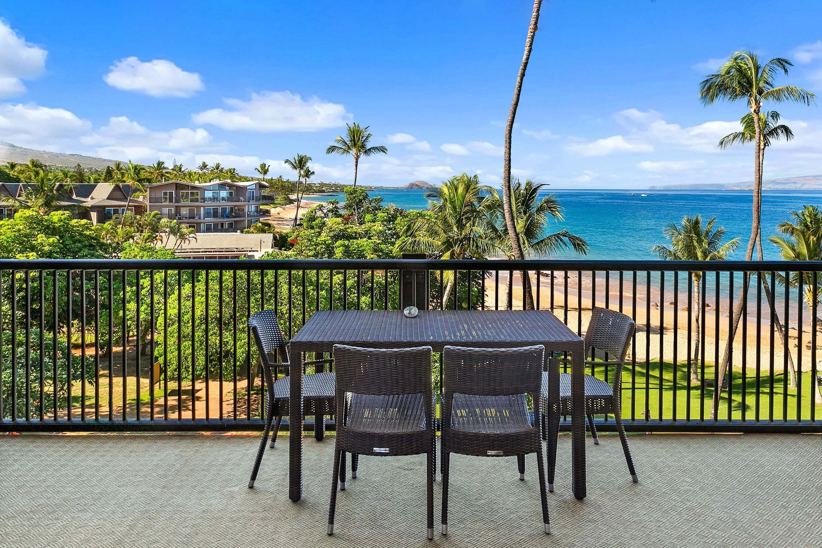 Condo, Multiple Beds, Balcony, Ocean View (Mana Kai 410) | Outdoor dining
