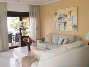 TV - Casa Sevilla by Interhome (Playa San Juan)