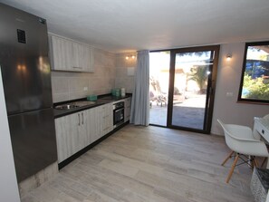 Fridge, cookware/dishes/utensils - in Guía de Isora, Teneriffa by Interhome (Playa San Juan)