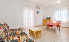 TV - Apartments Cukon (16136-A1) - Medulin (Medulin)