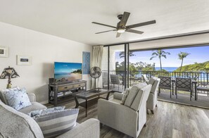 Apartment, Mehrere Betten, Balkon, Meerblick (Maui Parkshore 414) | Wohnbereich