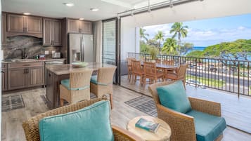Apartment, Mehrere Betten, Balkon, Meerblick (Maui Parkshore 410) | Speisen im Freien