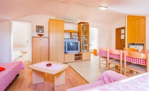 2 bedrooms, Internet, bed sheets - Apartments Cukon (16136-A8) - Medulin (Medulin)