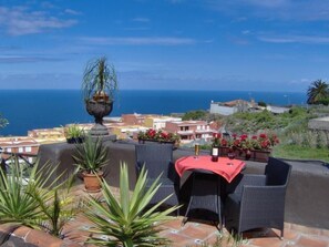 Outdoor dining - für 2 Personen ca. 45 m² in Icod de los Vinos, Teneriffa (Nordküste von Te by Interhome (Icod de los Vinos)