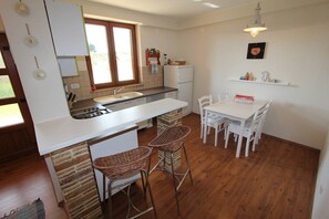 Fridge, oven, stovetop, dishwasher - Apartment Suran (16143-A1) - Fazana (Fazana)