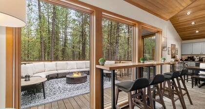 NEW/Black Butte Ranch/Sauna/Hot Tub/Kids Playroom