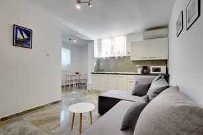 TV, ping pong - Apartments Aldo (16178-A1) - Banjole (Banjole)