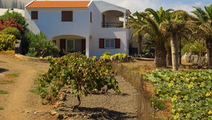 Unclassified image, 3 of 18, button - Haus am Meer in Garachico by Interhome (La Caleta de Interian)