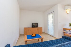 Internet, bed sheets - Apartments Verde (16211-A4) - Premantura (Premantura)