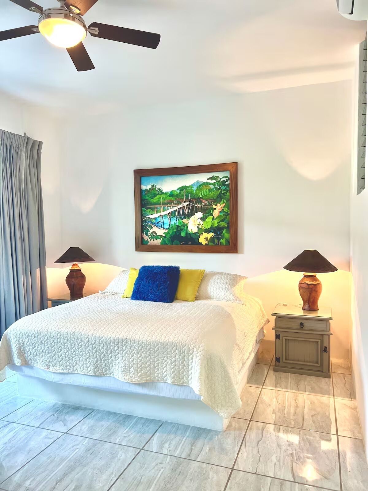 Loft standard, varanda | Escrivaninha, espaço de trabalho para notebook