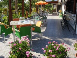 Outdoor dining - Alcala Parlour+UVI by Interhome (Alcalá)