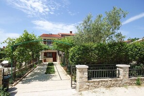 Property grounds - Apartment Pifar (16255-A2) - Medulin (Medulin)