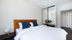 2 Schlafzimmer, Bügeleisen/Bügelbrett, Reisekinderbett, kostenloses WLAN