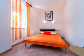 Internet, bed sheets - Apartments Samia (16259-A2) - Medulin (Medulin)