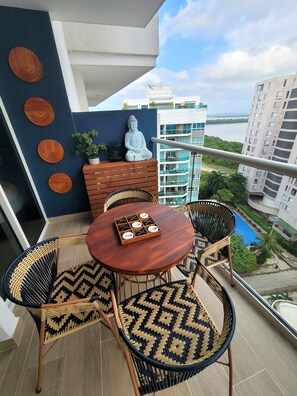 Outdoor dining - Personal Jacuzzi•Beach •Pool•Personal Concierge (La Boquilla)