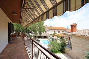 Property grounds - Apartments Ladonia (16296-A2) - Krnica (Pula) (Krnica (Pula))