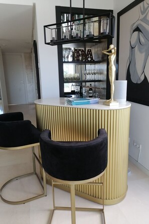 Bar (on property) - Exklusives Neubau-Penthouse mit Meerblick und Pool by Interhome (Ojen)