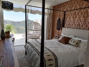 Internet - Exklusives Neubau-Penthouse mit Meerblick und Pool by Interhome (Ojen)