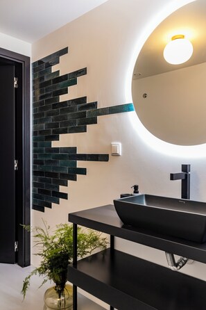 Studio | Kamar mandi