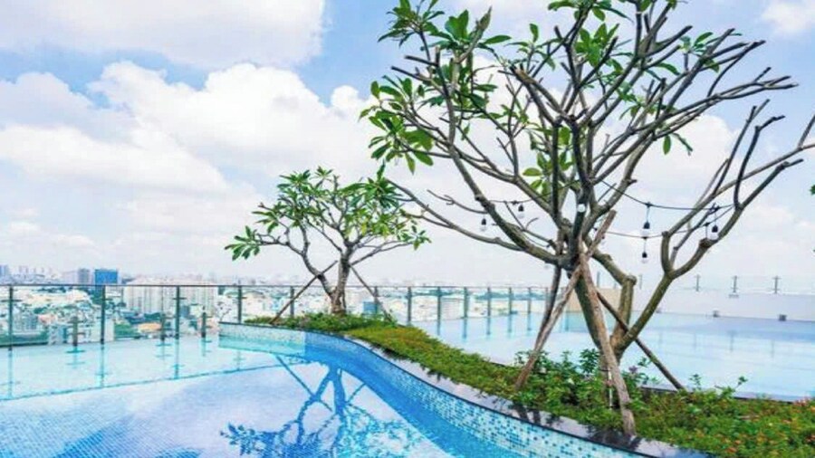 Vertex Luxstay Airport Botanica Premier