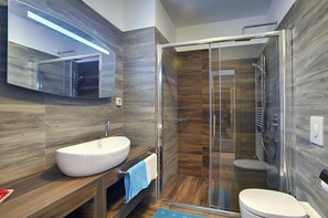 Shower, hair dryer - House Miceli (16498-K1) - Liznjan (Liznjan)