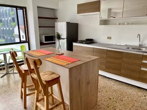 Private kitchen - Large, comfortable, super zone- king bed (Medellín)