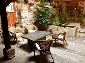 Outdoor dining - Der Corral de las Pilas by Interhome (El Barrio)