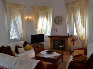 TV, fireplace, DVD player - Villa mit Blick auf das Wasser by Interhome (La Axarquía / Periana)