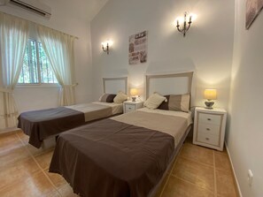 3 bedrooms, Internet - Villa mit Blick auf das Wasser by Interhome (La Axarquía / Periana)