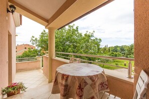 Outdoor dining - Apartment Anka (16815-A1) - Krnica (Pula) (Krnica (Pula))