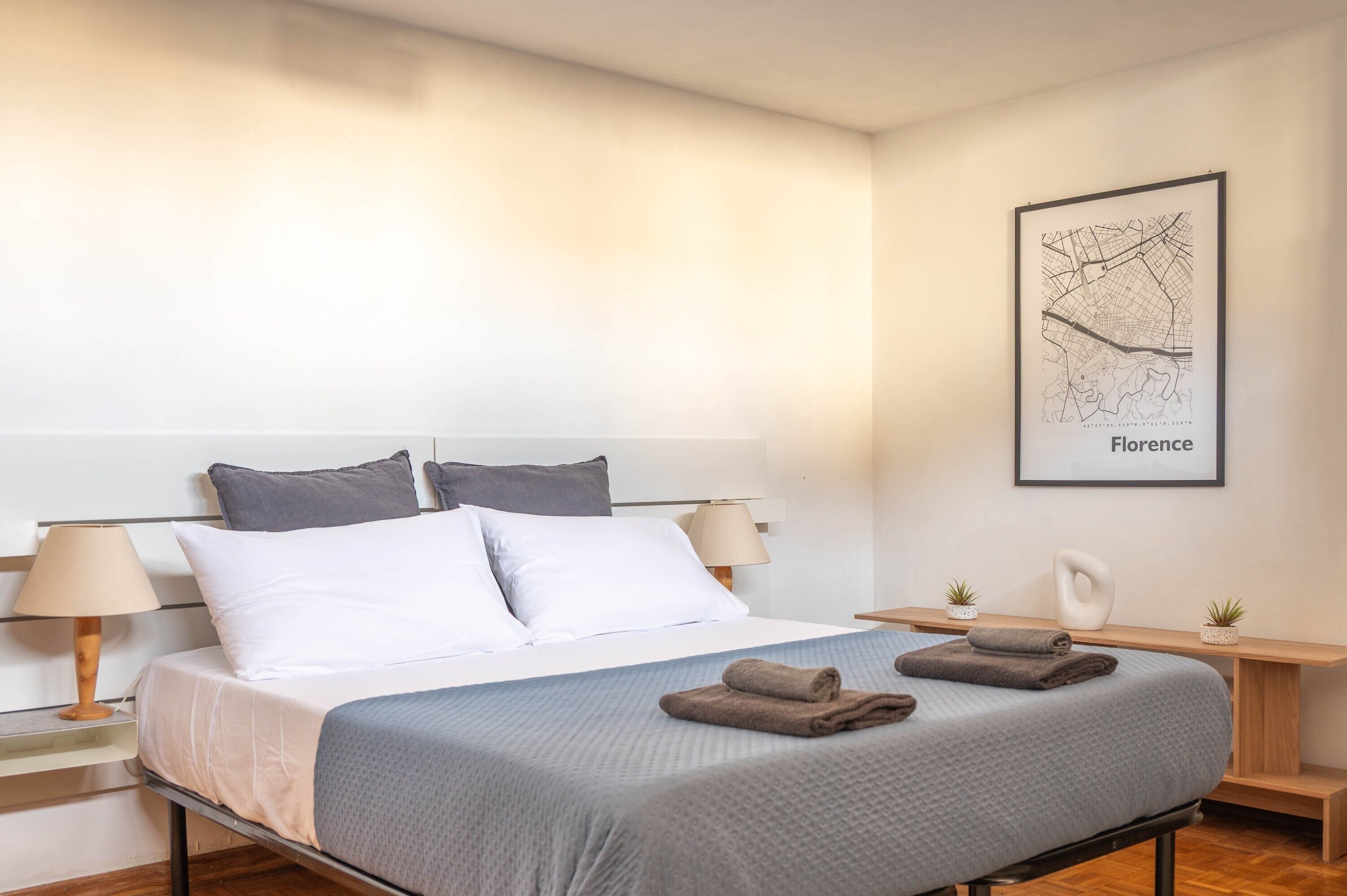 Fer et planche à repasser, Wi-Fi, draps fournis