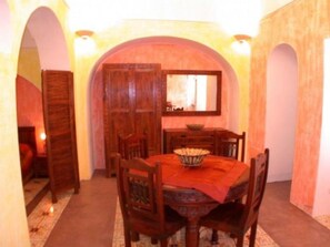 Dining - "Dammuso Ginestra by Interhome (Pantelleria)