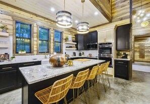 Fridge, microwave, oven, stovetop - 15 Bedrooms | Games | Creek | Sleeps 50 | Hot Tubs (Hochatown)
