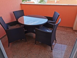 Outdoor dining - Apartments Marich (16856-A2) - Medulin (Medulin)