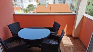 Outdoor dining - Apartments Marich (16856-A3) - Medulin (Medulin)
