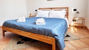 1 bedroom, iron/ironing board, free WiFi, bed sheets - Apartment with private parking just a 10-minute walk from the historic center (Lucca)