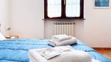 1 camera, ferro/asse da stiro, Wi-Fi gratuito, lenzuola