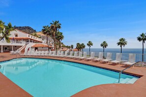 Pool - H163: Beautifully Remodeled 2bd Villa w/ Views (Avalon)