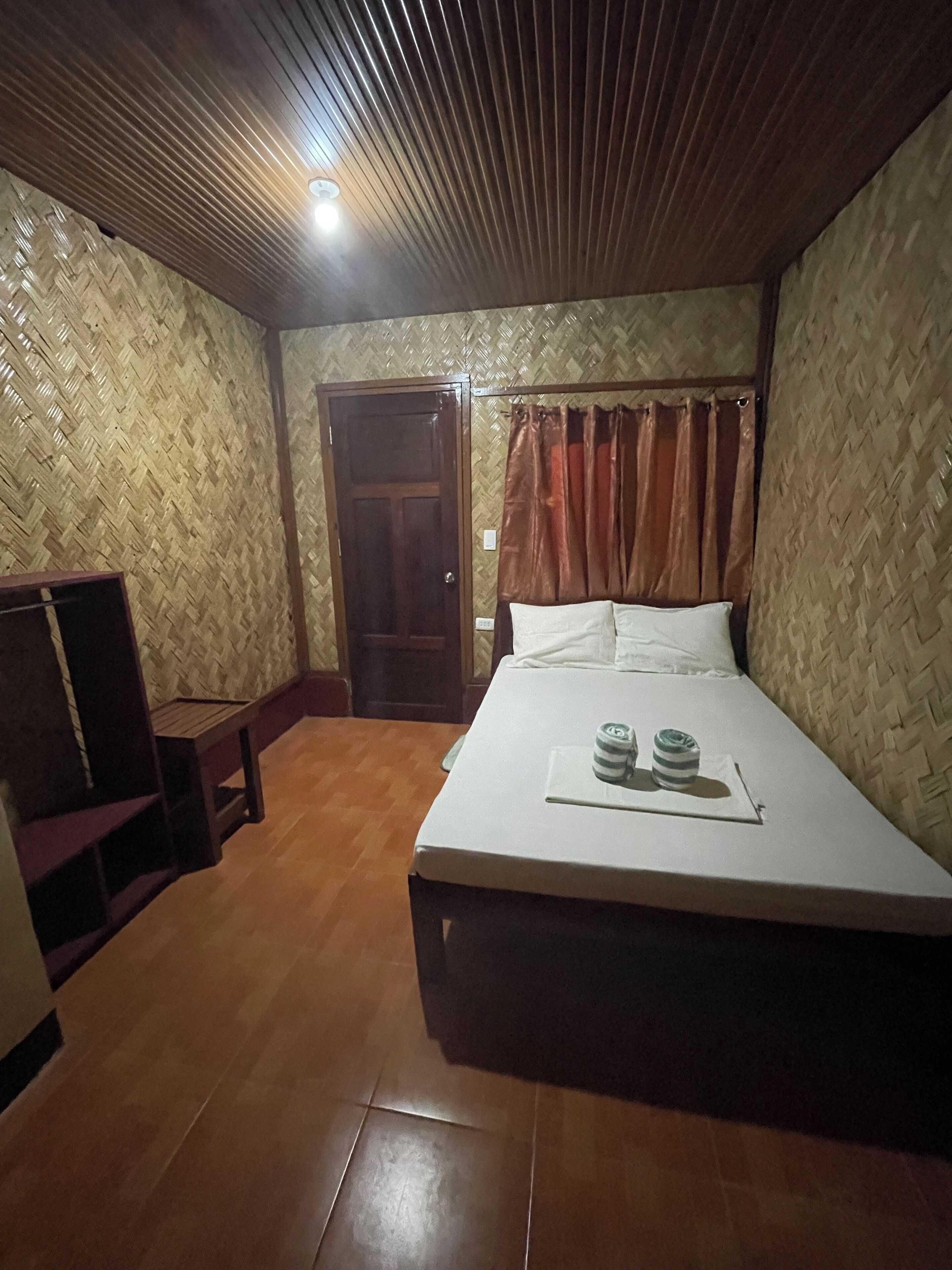 Casa de campo, sacada | Escrivaninha, espaço de trabalho para notebook, Wi-Fi de cortesia