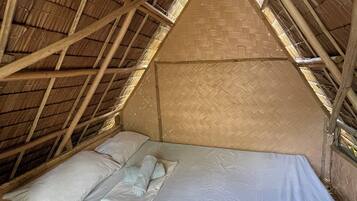 Baita Basic | Una scrivania, postazione laptop, Wi-Fi gratuito