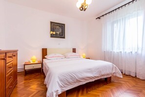3 habitaciones, internet y ropa de cama 