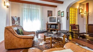 TV - House Ermanna (73562-K1) - Pula (Pula)