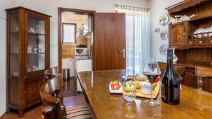 Dining - House Ermanna (73562-K1) - Pula (Pula)